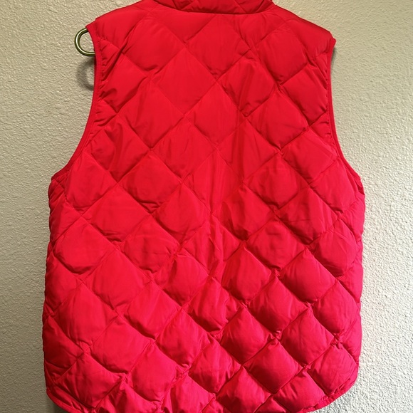 Women’s Woolrich Vest - Picture 4 of 6